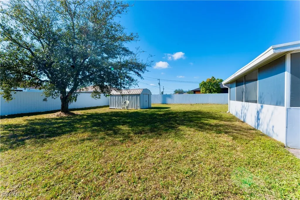 224 NE 9th Terrace Cape Coral FL 33909