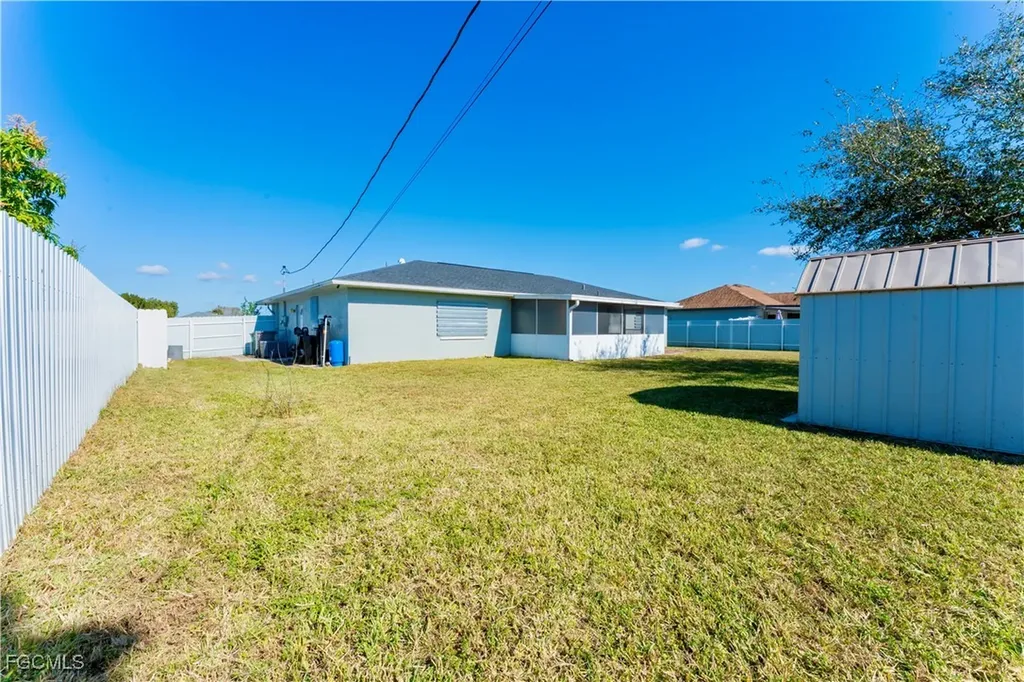 224 NE 9th Terrace Cape Coral FL 33909