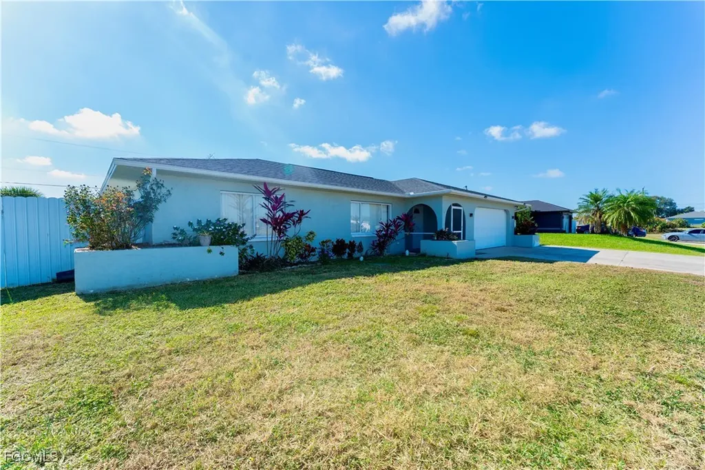 224 NE 9th Terrace Cape Coral FL 33909