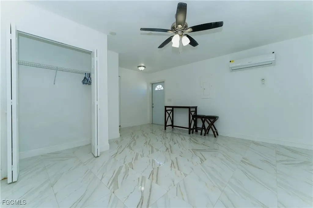 224 NE 9th Terrace Cape Coral FL 33909