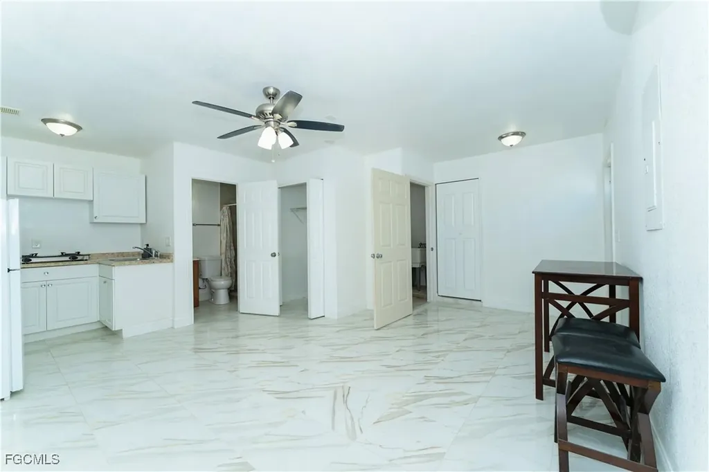 224 NE 9th Terrace Cape Coral FL 33909