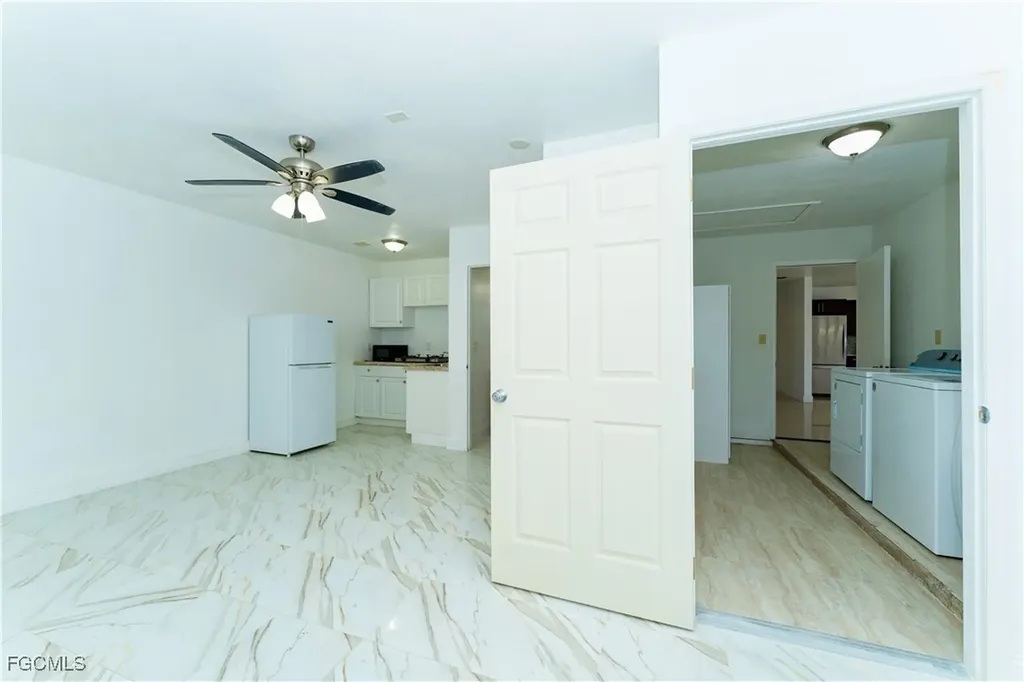 224 NE 9th Terrace Cape Coral FL 33909