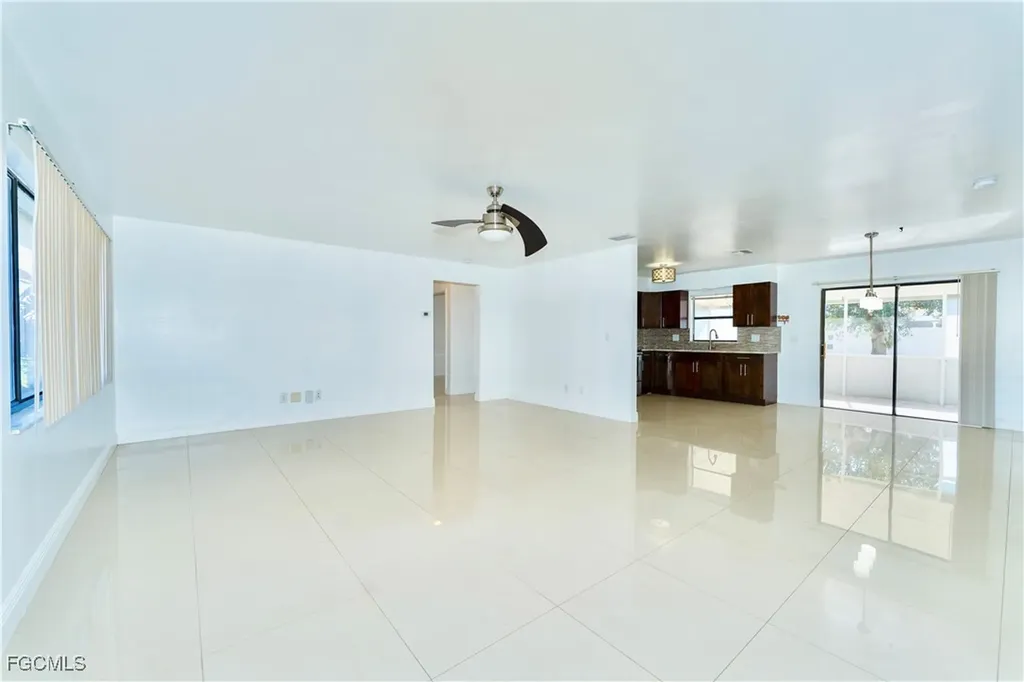 224 NE 9th Terrace Cape Coral FL 33909
