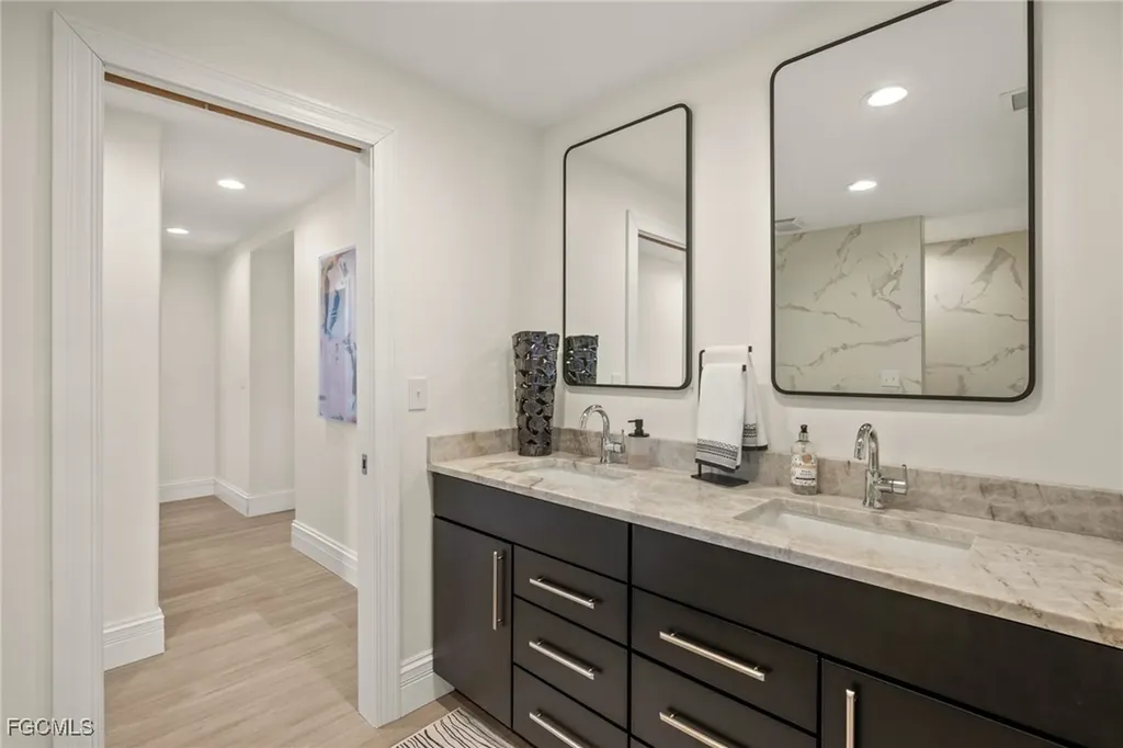 985 Oyster Court Sanibel FL 33957