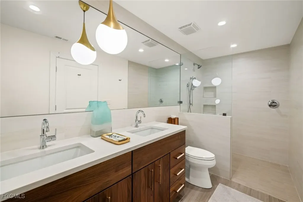 985 Oyster Court Sanibel FL 33957