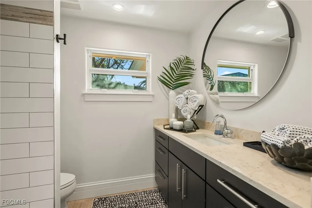 985 Oyster Court Sanibel FL 33957
