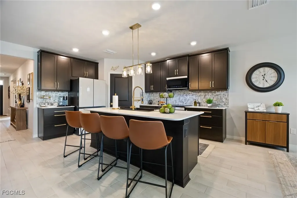 710 SW 15th Street Cape Coral FL 33991