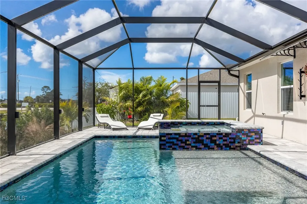 710 SW 15th Street Cape Coral FL 33991