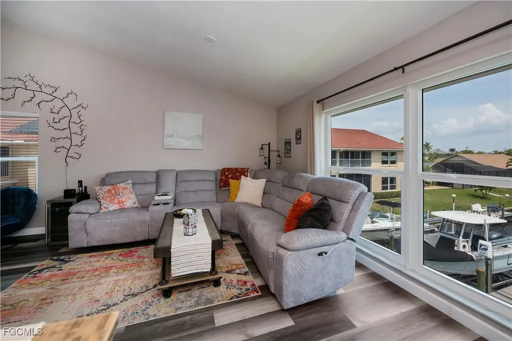 5505 SW 12th Avenue Cape Coral FL 33914