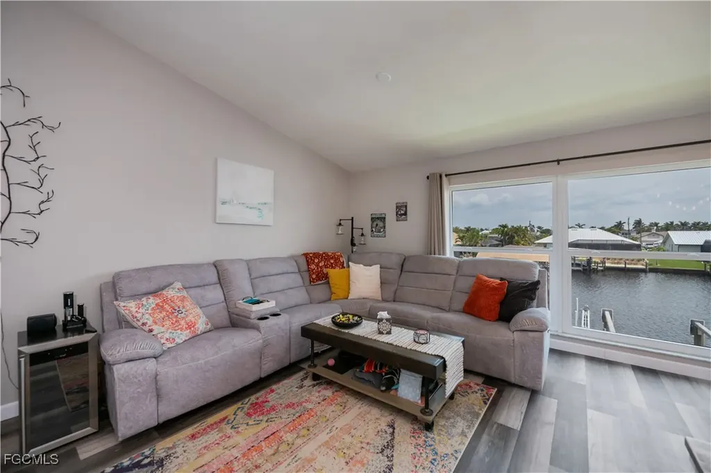 5505 SW 12th Avenue Cape Coral FL 33914