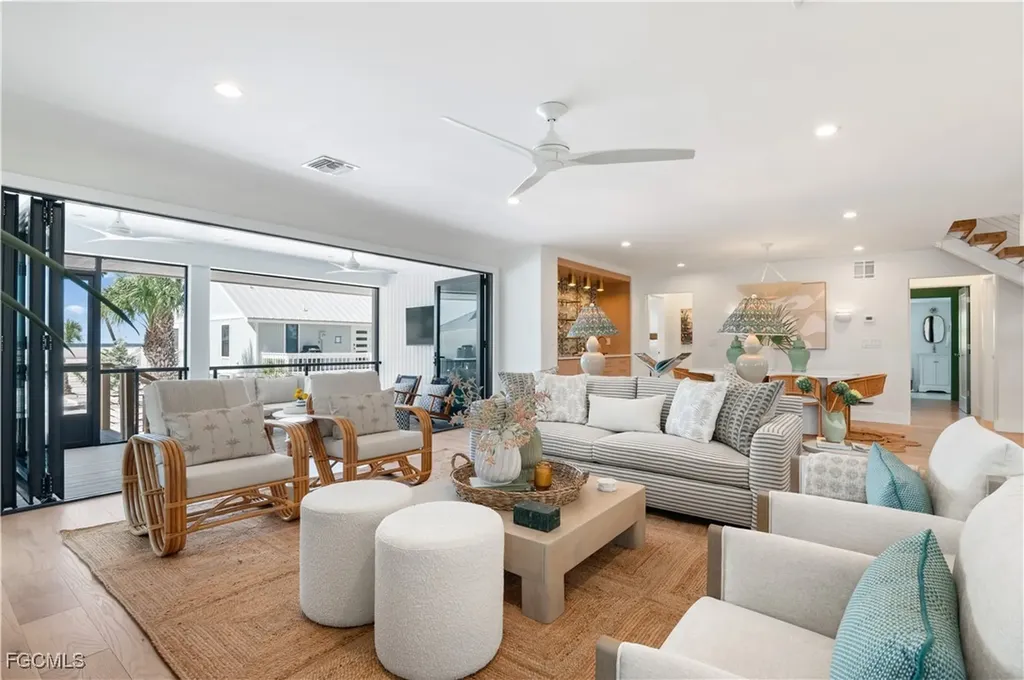 24 Beach Homes Captiva FL 33924