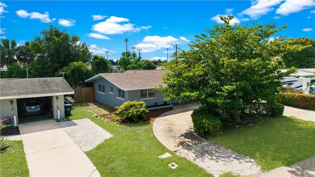 1450 Charles Road Fort Myers FL 33919