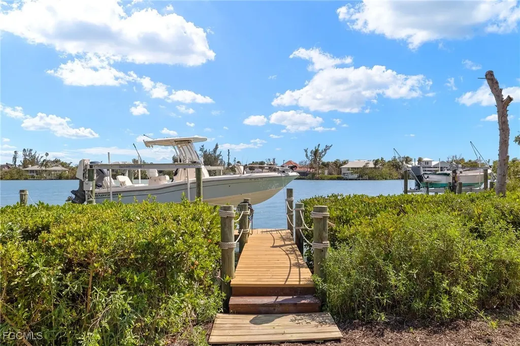 2391 Shop Road Sanibel FL 33957