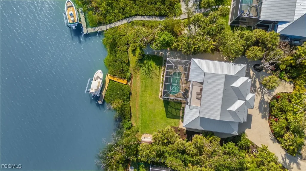 2391 Shop Road Sanibel FL 33957
