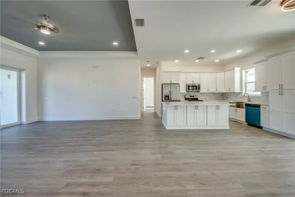 1720 SW 3rd Street Cape Coral FL 33991