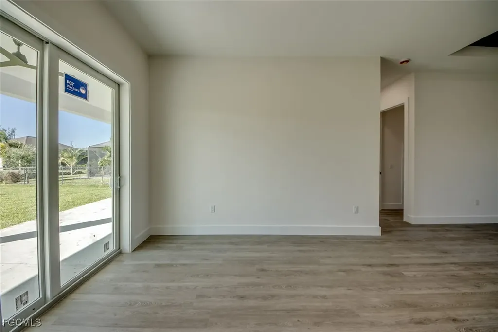 1720 SW 3rd Street Cape Coral FL 33991