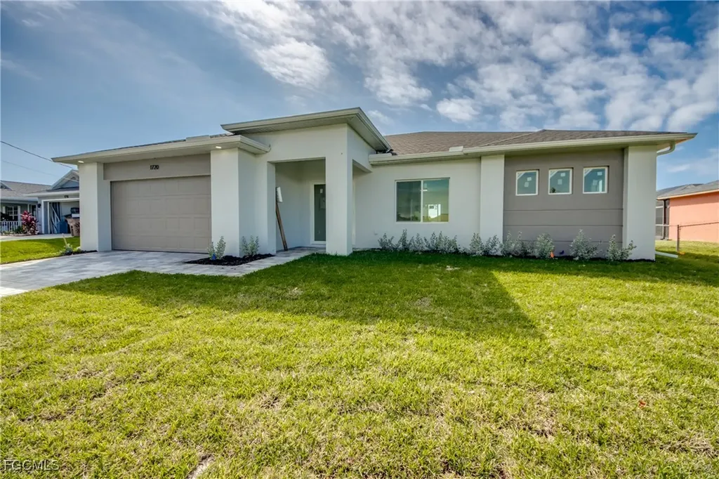 1720 SW 3rd Street Cape Coral FL 33991