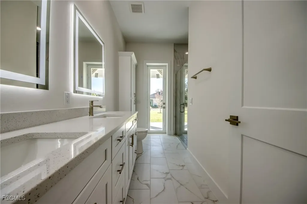 1720 SW 3rd Street Cape Coral FL 33991