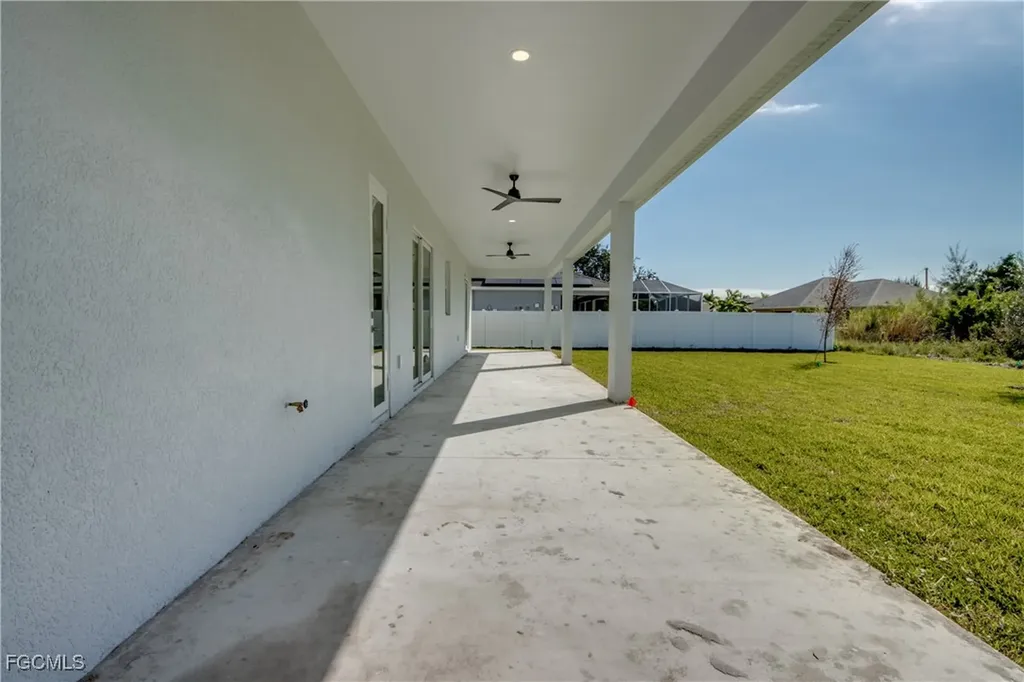 1720 SW 3rd Street Cape Coral FL 33991