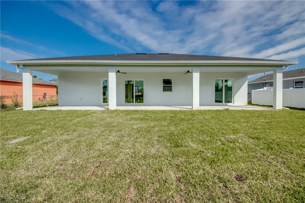 1720 SW 3rd Street Cape Coral FL 33991