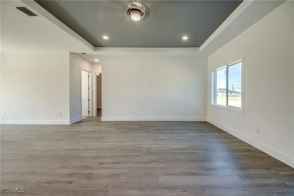 1720 SW 3rd Street Cape Coral FL 33991