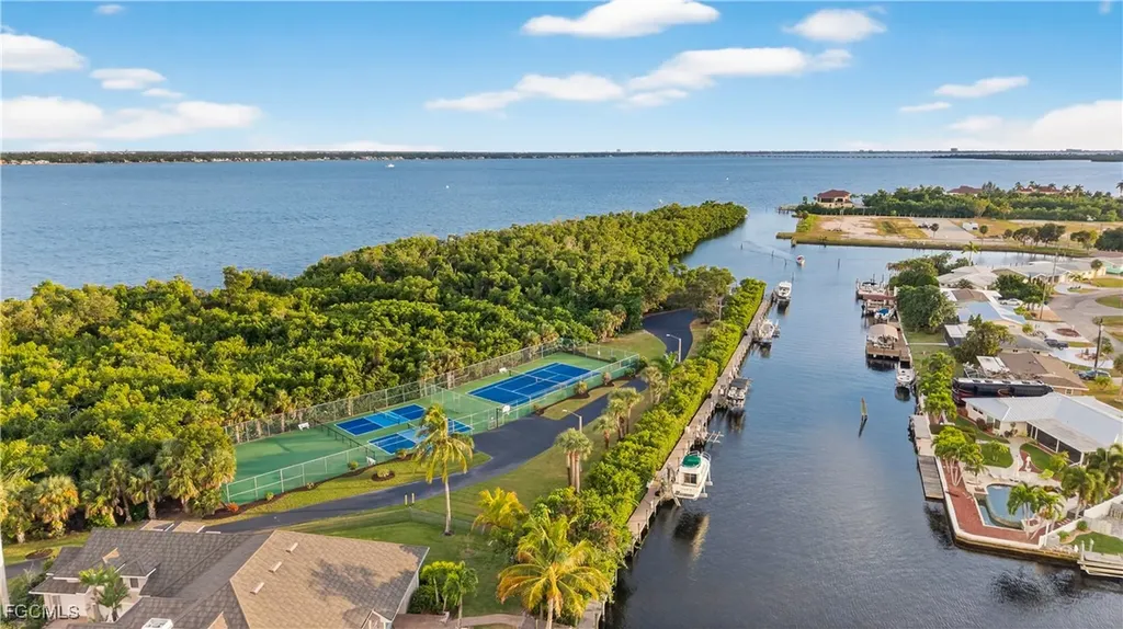 12540 Panasoffkee Drive North Fort Myers FL 33903