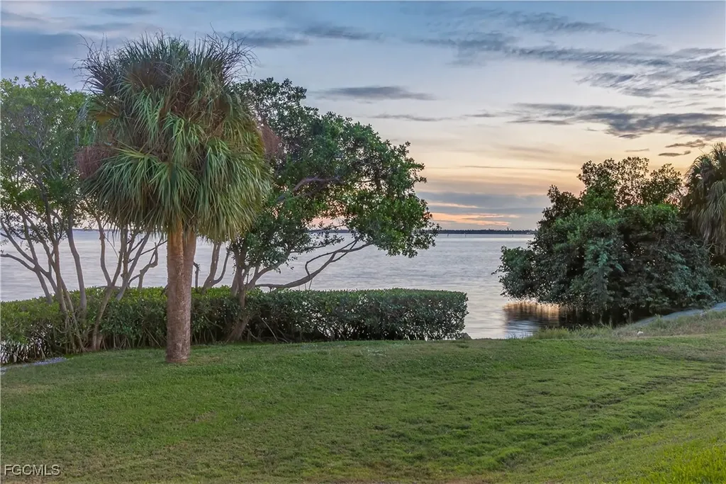 12540 Panasoffkee Drive North Fort Myers FL 33903