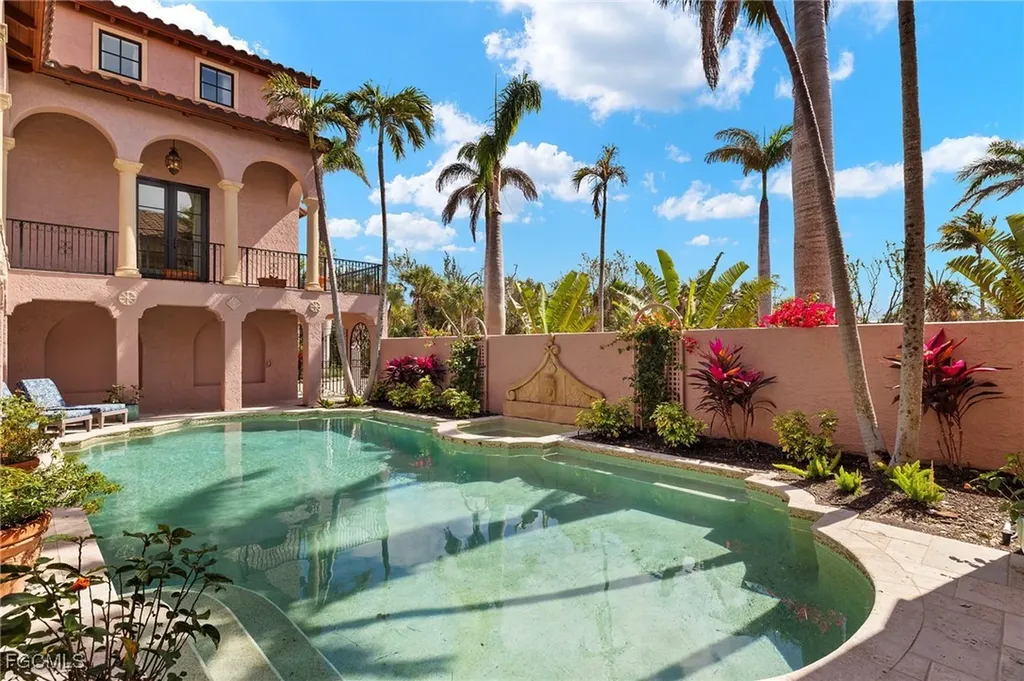 4972 Joewood Drive Sanibel FL 33957