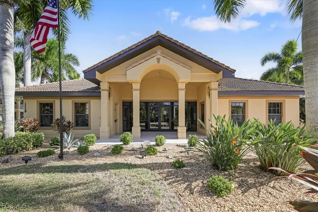 1149 Winding Pines Circle Cape Coral FL 33909