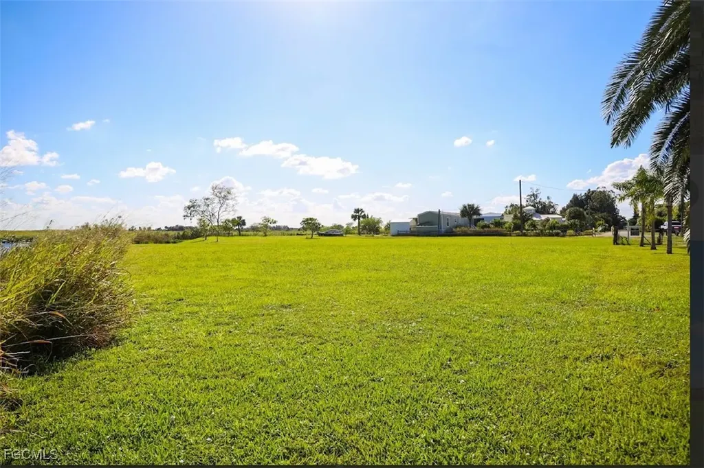 1106 E Anchor Lane Moore Haven FL 33471