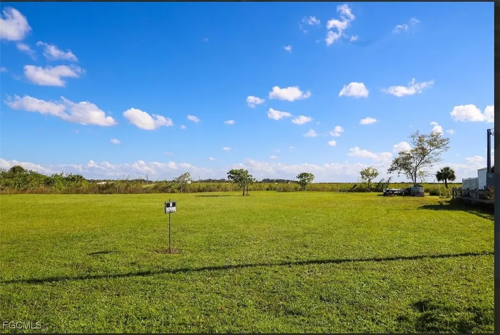 1106 E Anchor Lane Moore Haven FL 33471
