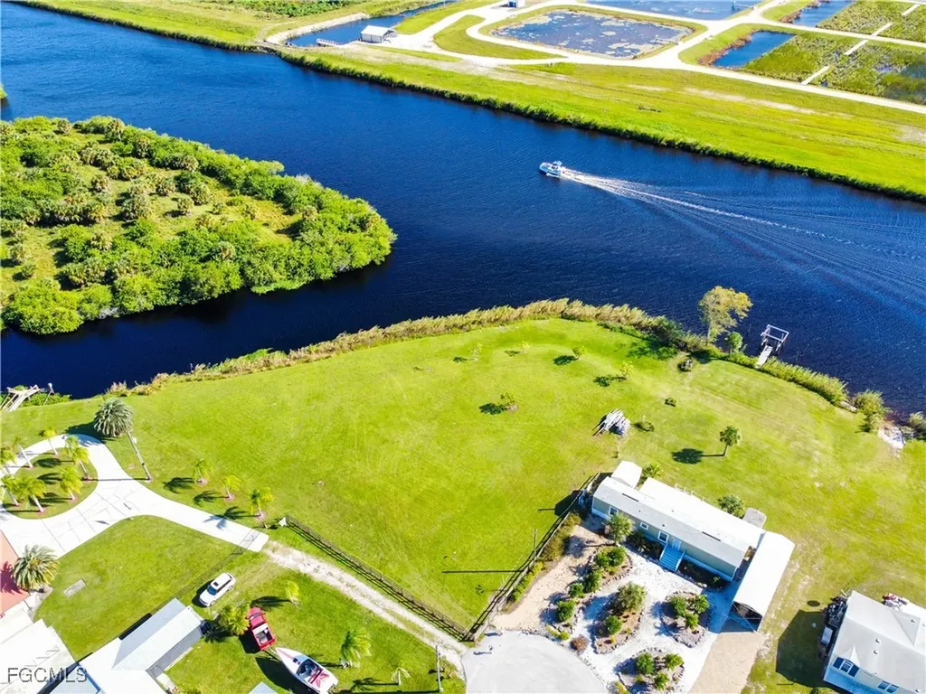 1106 E Anchor Lane Moore Haven FL 33471