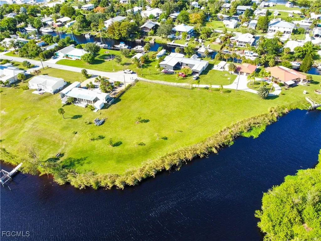 1106 E Anchor Lane Moore Haven FL 33471