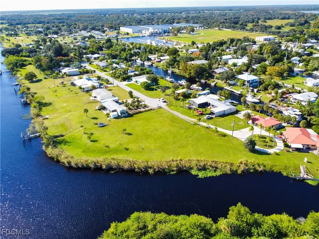 1106 E Anchor Lane Moore Haven FL 33471