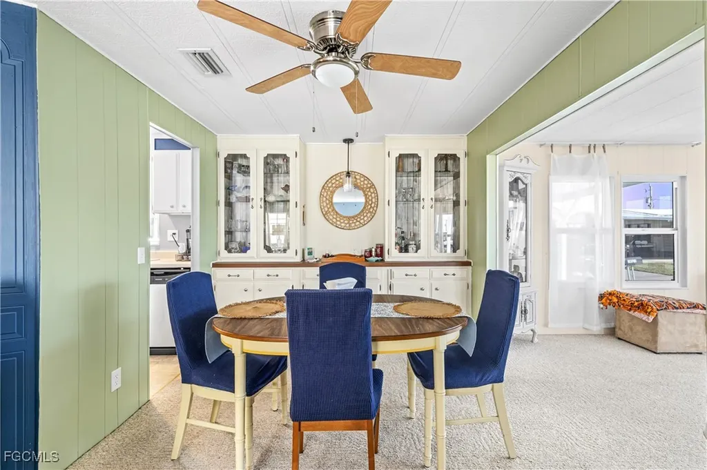 16033 Hibiscus Way North Fort Myers FL 33903