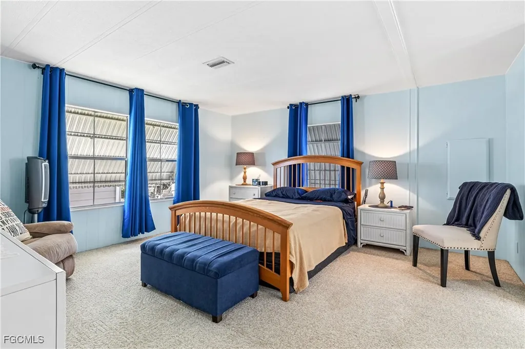 16033 Hibiscus Way North Fort Myers FL 33903