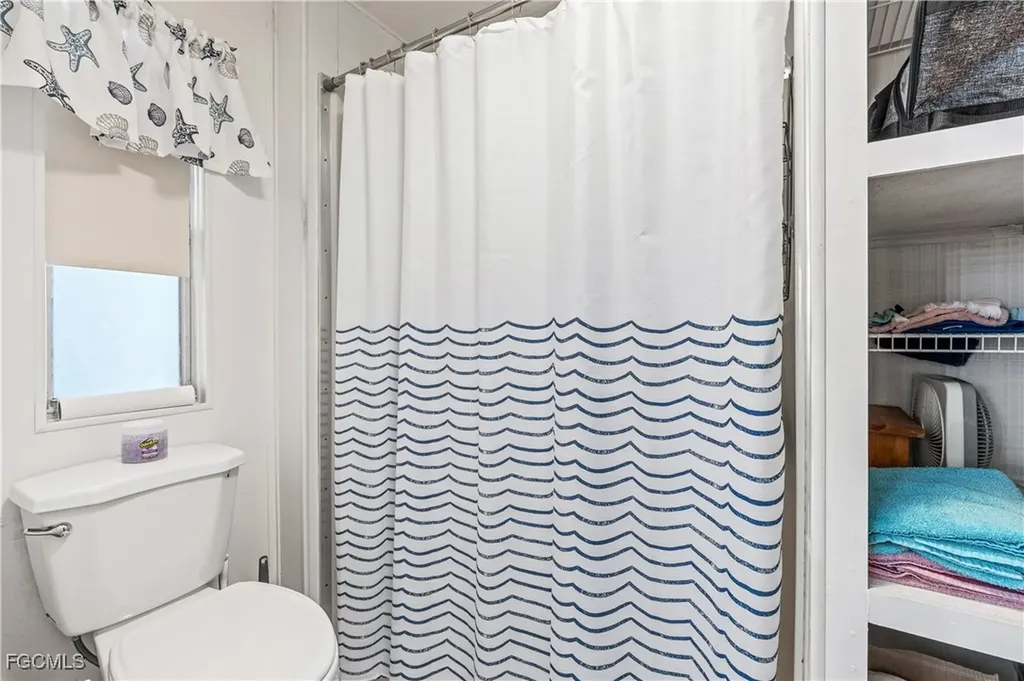 16033 Hibiscus Way North Fort Myers FL 33903