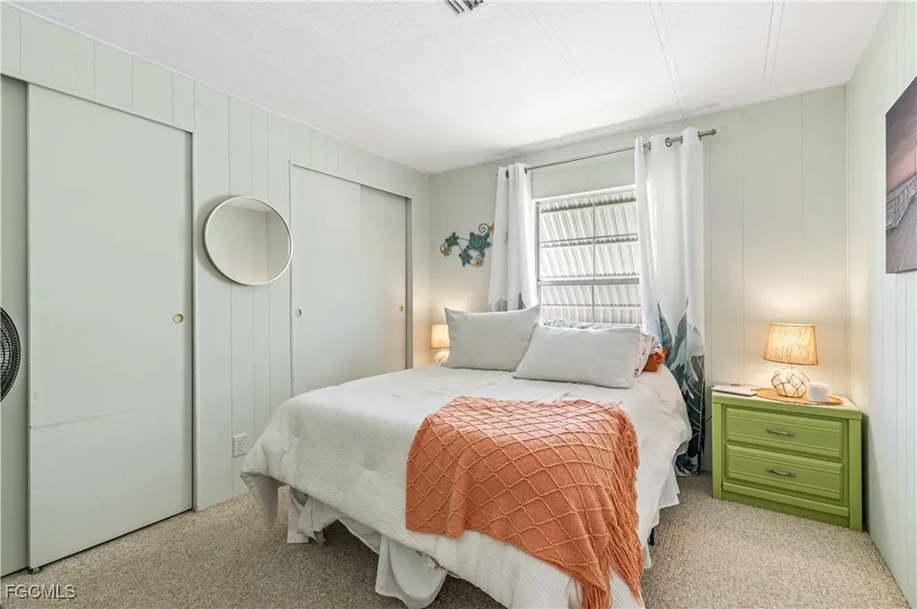 16033 Hibiscus Way North Fort Myers FL 33903