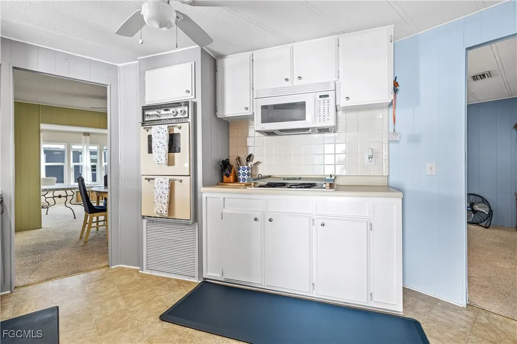 16033 Hibiscus Way North Fort Myers FL 33903