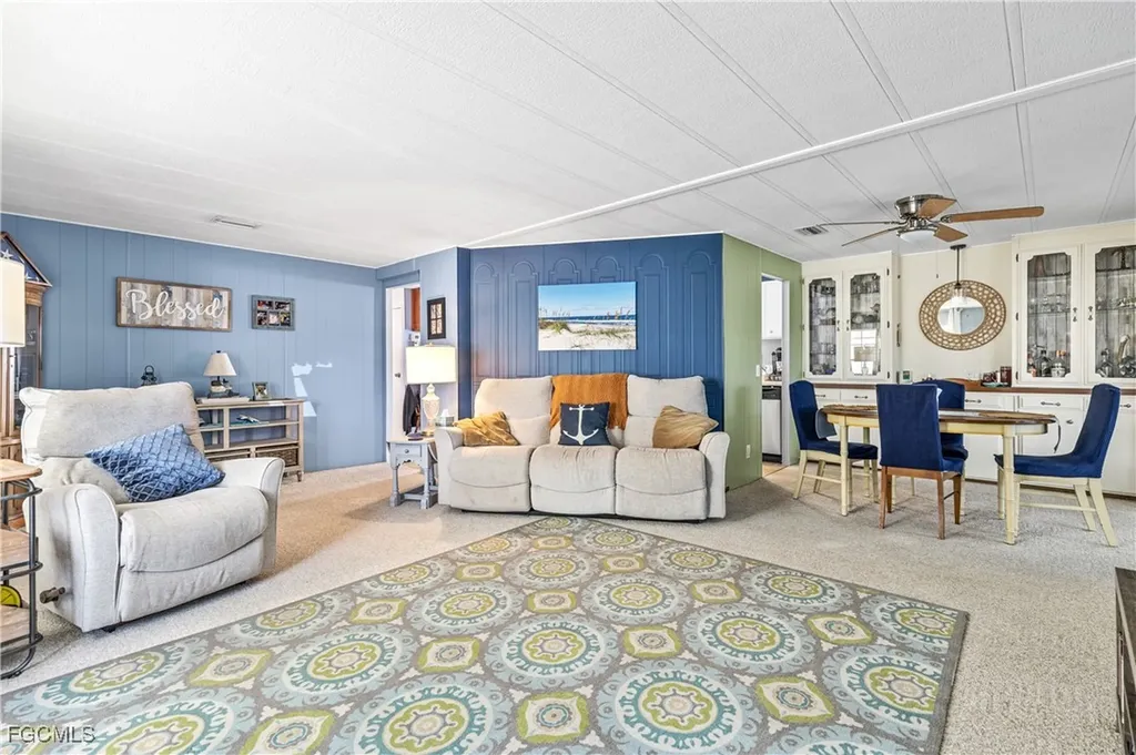 16033 Hibiscus Way North Fort Myers FL 33903