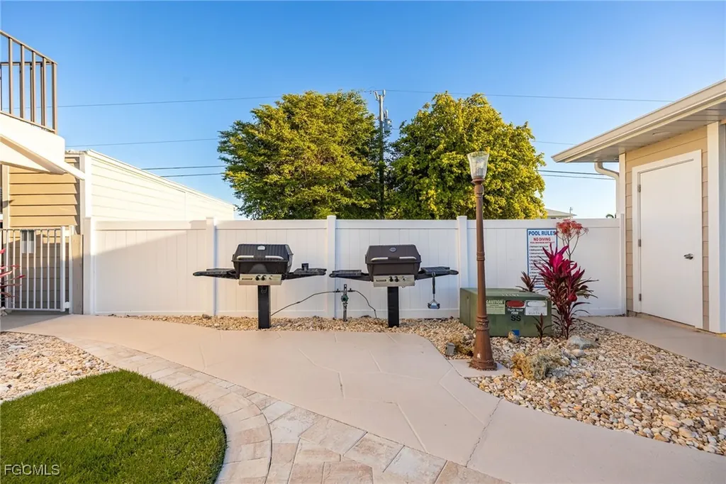 912 SW 48th Terrace Cape Coral FL 33914