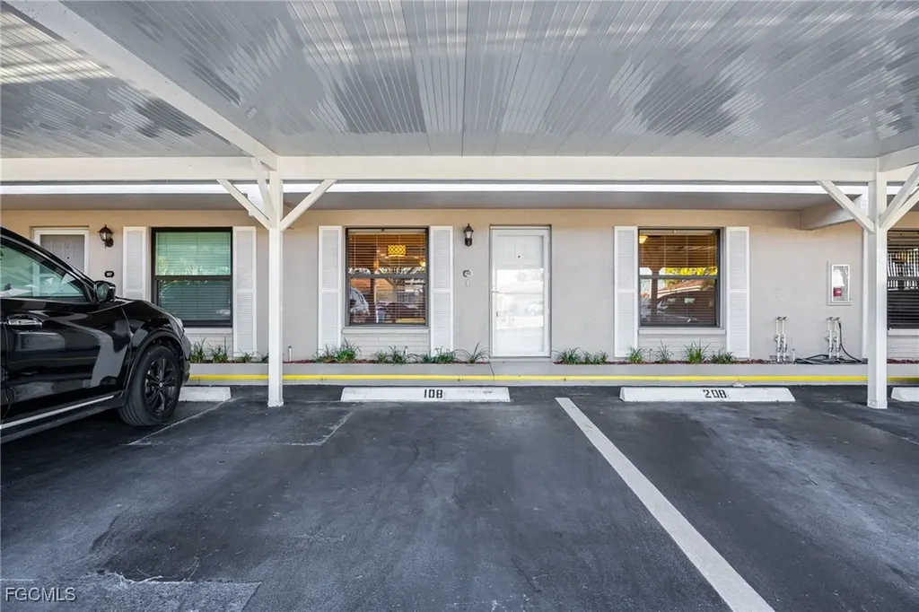 912 SW 48th Terrace Cape Coral FL 33914