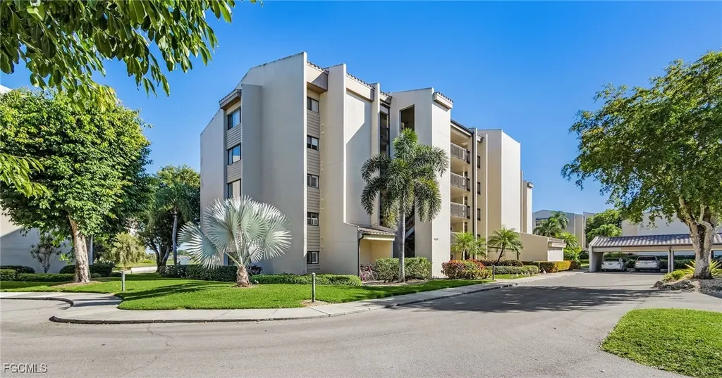 4210 Steamboat Bend Fort Myers FL 33919