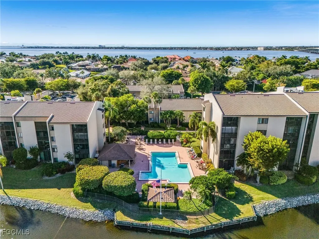 4210 Steamboat Bend Fort Myers FL 33919