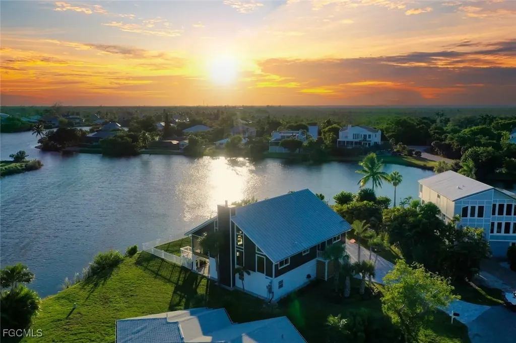 9127 Mockingbird Drive Sanibel FL 33957