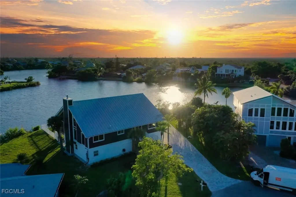 9127 Mockingbird Drive Sanibel FL 33957
