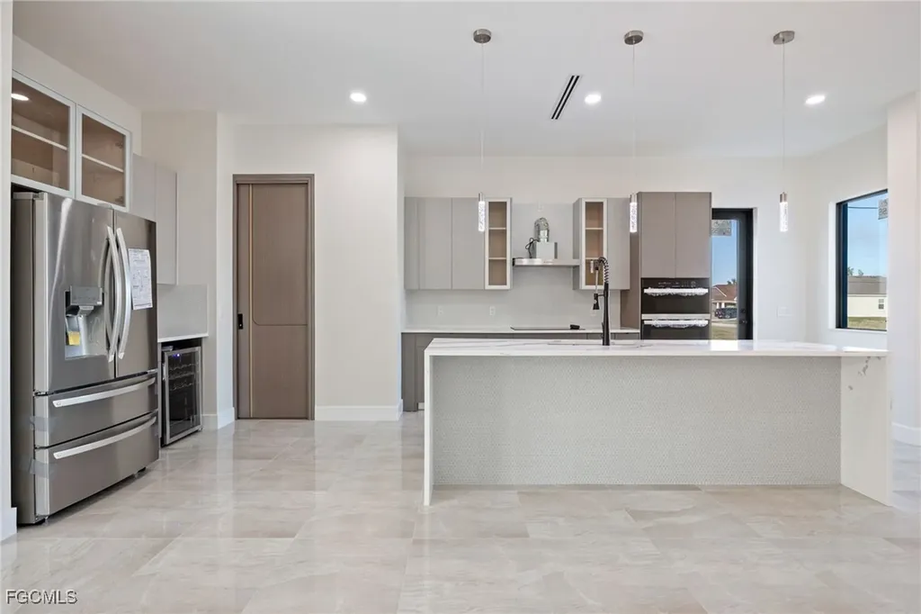 3232 NW 21st Street Cape Coral FL 33993