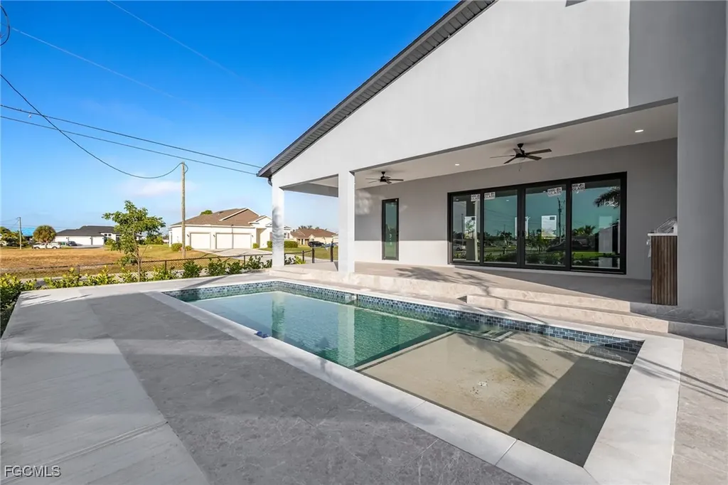 3232 NW 21st Street Cape Coral FL 33993