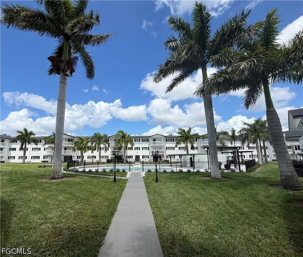 3704 Broadway Fort Myers FL 33901