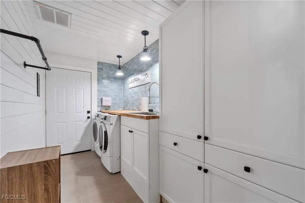 9802 Wildginger Drive Fort Myers FL 33919